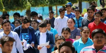৩ বছৰত দেশত বন্ধ হৈছে শ শ কাৰিকৰী শিক্ষা প্ৰতিষ্ঠান! আন্তঃগাঁথনিৰ অভাৱ, কেন্দ্ৰৰ তথ্যক লৈ উদ্বেগ
