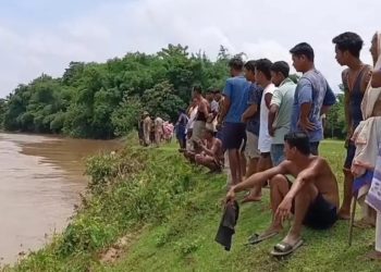 যোৰহাটত শোকাৱহ ঘটনা: ভোগদৈ নদীত ডেৰ বছৰীয়া সন্তানসহ সন্ধানহীন মাতৃ
