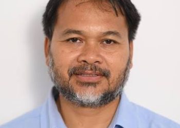 ১০ লাখ লাগিবই : বৰ্নাত্যৰ ক্ষতিপূৰণ বিচাৰি ৮ ঘন্টীয়া অনশনত বহিব অখিল গগৈয়ে