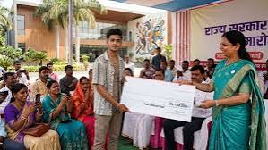 জনতাৰ ধনেৰে ‘ডিজিটেল স্তাৱক’ ক্ৰয়ৰ অভিযোগ, বিজেপি চৰকাৰক লৈ তীব্ৰ বিতৰ্ক