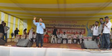 ৪৮ ঘণ্টাৰ ভিতৰত বান সাহায্য দিয়ক, নহ’লে গুৱাহাটী অভিমুখে পদযাত্ৰা কৰিব বানাক্ৰান্তই : বৰ্ডিং ফিল্ডত হুংকাৰ অখিল গগৈৰ