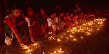 মোডীৰ জন্মদিনত চাকি প্ৰজ্বলন নকৰাৰ বাবে ৫০০ টকা জৰিমনা! বিতৰ্কত উচ্চ শিক্ষাৰ প্ৰতিষ্ঠান IIM