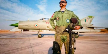নিৰ্ধাৰিত সময়ৰ পূৰ্বেই ভাৰতীয় বায়ুসেনাৰ পৰা অৱসৰ; বেচৰকাৰী চাকৰিত যোগদান অভিনন্দনৰ