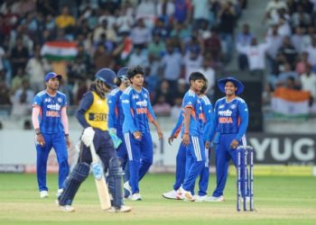 স্মৃতি-শ্বেফালীৰ দুৰ্দান্ত বেটিং, স্পিনাৰৰ ‘ধুমুহা’! শ্ৰীলংকাক পৰাস্ত কৰি এছিয়াৰ শ্ৰেষ্ঠ ভাৰত