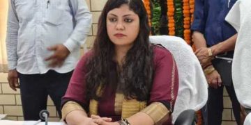 আদালতৰ ৰোষত জ্ঞানেশ কুমাৰৰ ডি এম কন্যা! কটা যাব তেওঁৰ আৰু আৰক্ষীৰ দৰমহা, কিন্তু কিয়?