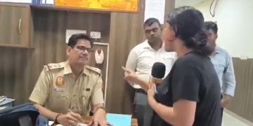 মুখ্যমন্ত্ৰীক প্ৰশ্ন কৰাৰ বাবেই দুই মহিলা সাংবাদিকক থানালৈ নি ‘প্ৰহাৰ’ দিল্লী আৰক্ষীৰ