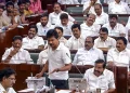 হুলস্থুলৰ মাজতে তামিলনাডু বিধানসভাত সদনৰ পৰা উলিয়াই দিলে বিৰোধী বিধায়কসকলক