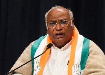 মল্লিকাৰ্জুন খাৰ্গেৰ ভাষণস্থলীৰ ‘শুদ্ধিকৰণ’: নিৰপেক্ষ তদন্তৰ আশ্বাসৰ পিছত আৱেদন খাৰিজ উত্তৰাখণ্ড উচ্চ ন্যায়ালয়ৰ