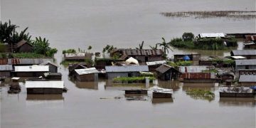  এতিয়াও বানৰ কবলত কেইবাখনো জিলা : ৩০ হাজাৰৰো অধিক লোক এতিয়াও আক্ৰান্ত