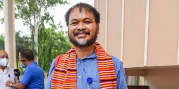 ‘এল কে আদৱানীৰ নামেই যদি নাথাকে, তেন্তে কাৰ নাম থাকিব?’—এছ আই আৰক লৈ আখিল গগৈৰ প্ৰশ্ন