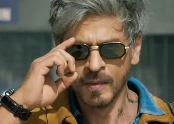 ২৪৯০ কোটি টকা হেৰুৱাইও ভাৰতৰ শীৰ্ষ ধনী অভিনেতা শ্বাহৰুখ খান; দ্বিতীয় স্থানত কোন?