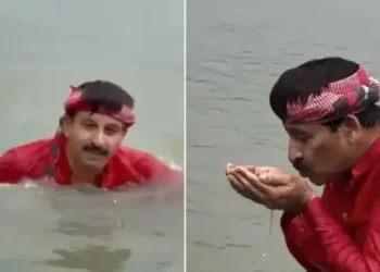 ব্যৰ্থতা ঢাকিবলৈ ভয়ংকৰ কাণ্ড! মল-মূত্ৰ-বিষাক্ত দ্ৰব্যৰে ভৰা গেলা যমুনাৰ পানী খালে সাংসদ মনোজ তিৱাৰীয়ে