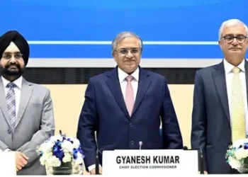 চি ই চি জ্ঞানেশ কুমাৰলৈ দুই নিৰ্বাচন আয়ুক্তৰ পত্ৰ প্ৰেৰণ কৰিছিল কেবিনেট সচিবালয়ে; ফাদিল আৰ টি আইৰ তথ্যত