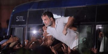 “প্ৰাধিকৃত প্ৰতিনিধি অবিহনে সাক্ষাৎ অসম্ভৱ”: ৰাহুল গান্ধীক কিয় লগ নকৰিলে নিৰ্বাচন আয়োগে?