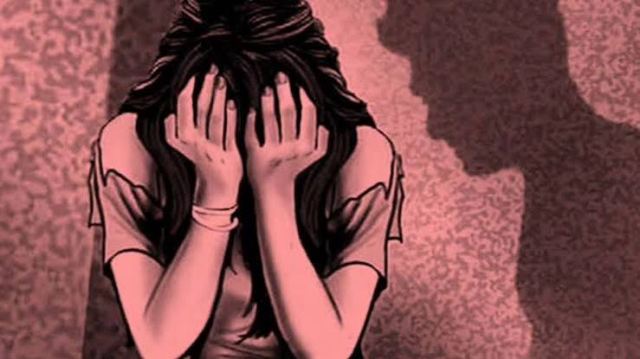 দশেৰাৰ দিনাই জঘন্য ঘটনা, কিশোৰীক দলবদ্ধ ধৰ্ষণ ৩ নাবালককে ধৰি ৭ পাষণ্ডৰ