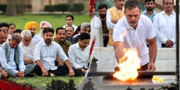 নিৰ্বাচন আয়োগক লৈ তীব্ৰতৰ বিৰোধীৰ প্ৰতিবাদ! জ্ঞানেশ কুমাৰৰ পদত্যাগৰ দাবীত আজি ৰাষ্ট্ৰপতি ভৱনলৈ ইণ্ডিয়া মিত্ৰজোঁটৰ সমদল