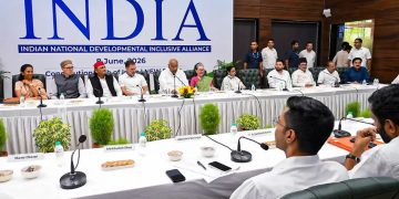 দিল্লীৰ পঞ্চতাৰকা হোটেলত বহিব বিৰোধীৰ ‘মক পাৰ্লিয়ামেণ্ট’! মুখ্য নিৰ্বাচন আয়ুক্ত জ্ঞানেশ কুমাৰৰ বিৰুদ্ধে অনা হ’ব মহাভিযোগ প্ৰস্তাৱ