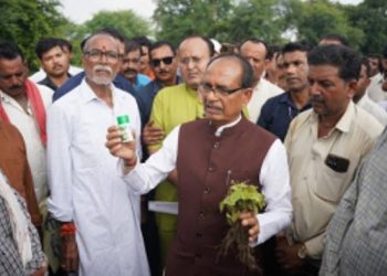 বিজেপি চৰকাৰৰ অমানৱীয় কাণ্ড; কিয় নিজৰ চৰকাৰৰ বিৰুদ্ধেই ধৰ্ণাত বহিল শিৱৰাজ সিং চৌহান?